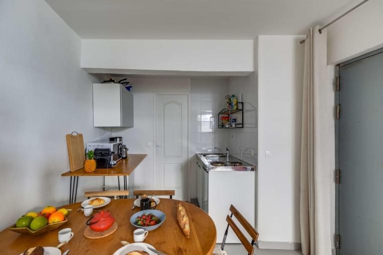 Guestready - Bel Apt A 6 Min Du Metro Gare Du Nord Париж Екстер'єр фото